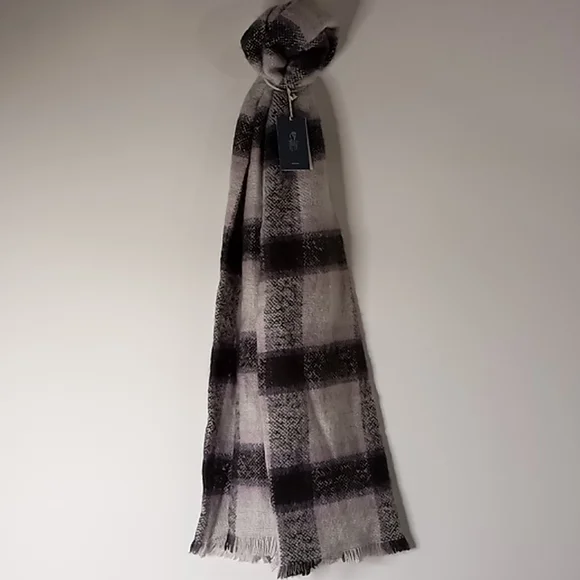 Universal Threads Oblong Scarf One Size - Picture 2 of 8